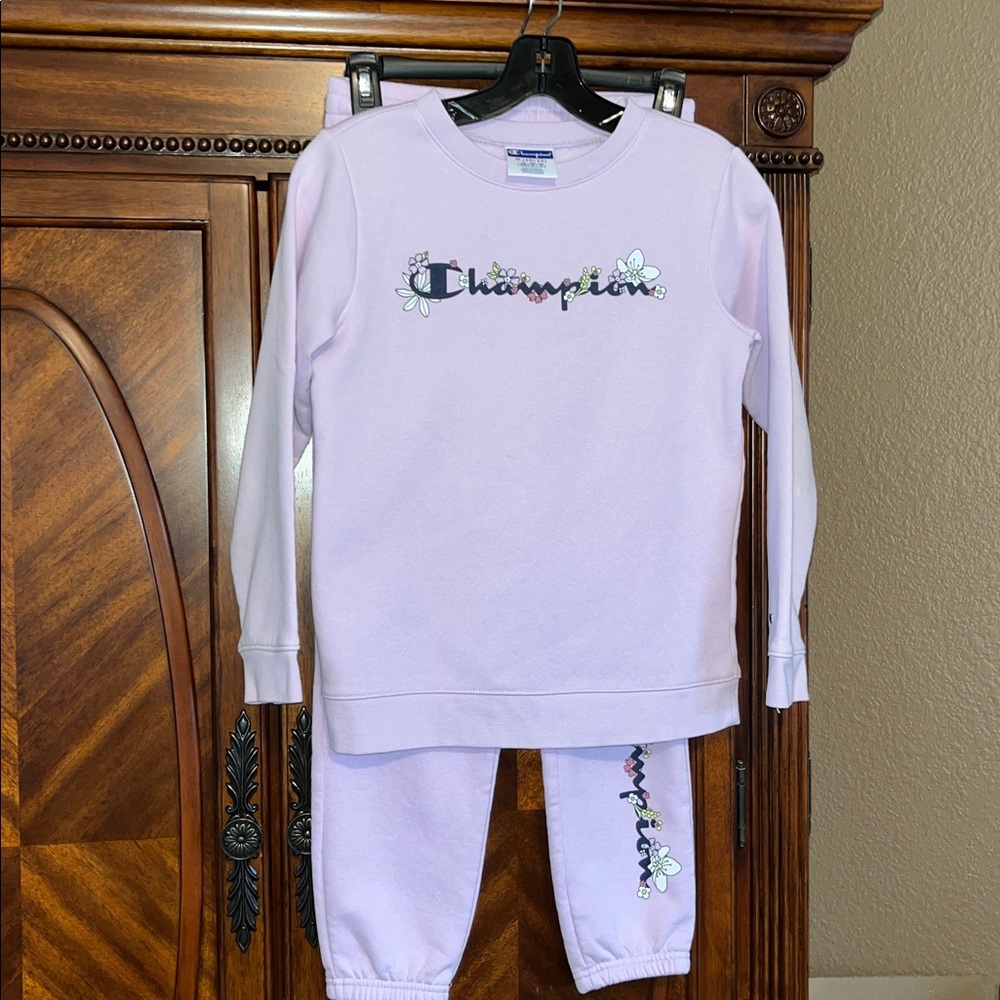 Champion Girl’s Light Purple Sweatshirt and Joggers